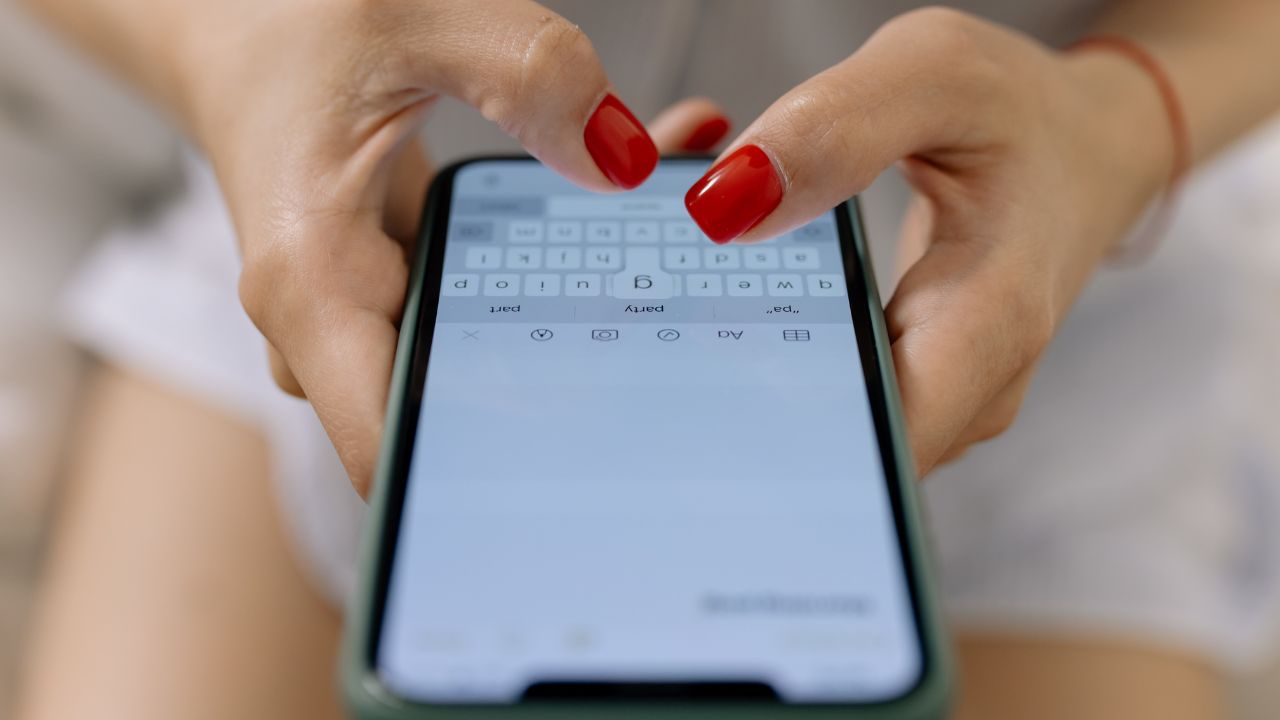 ¿Cómo bloquear a una persona en Instagram sin que lo sepa?